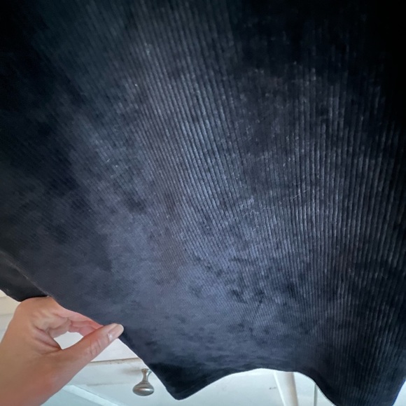 NWT Pull&Bear Velvet Mini Velvet Dress
Size: M - Picture 6 of 9